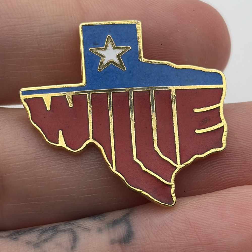 Vintage 1984 Willie Nelson State Of Texas Singer Lapel Hat Pin